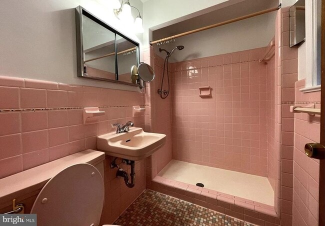 Building Photo - 3637 38th St N