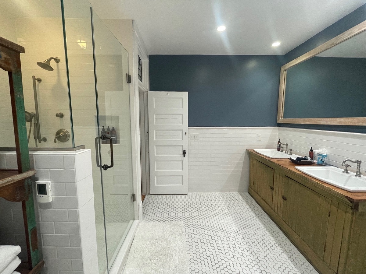 Building Photo - 4453 York Ave S