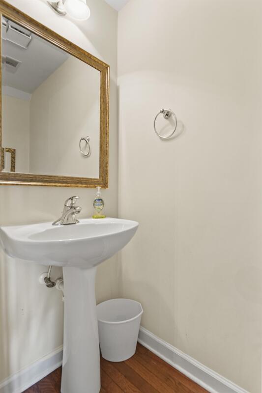 Building Photo - 3648 Billings St