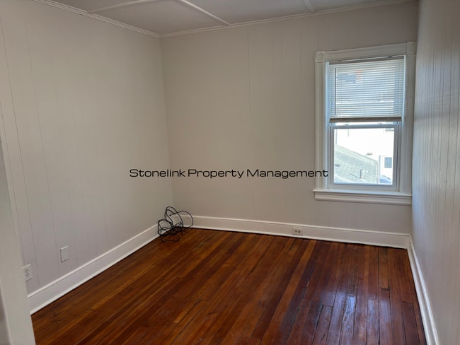 Building Photo - 125-127 Pond Street