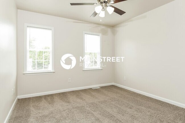 Building Photo - 3 Bedroom Pet-Friendly Home in WINSTON SAL...