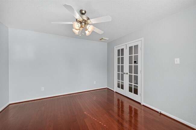 Building Photo - 4038 Mt Everest Way