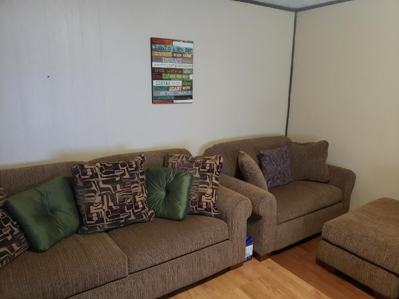 Building Photo - 1602 Ashdale Rd