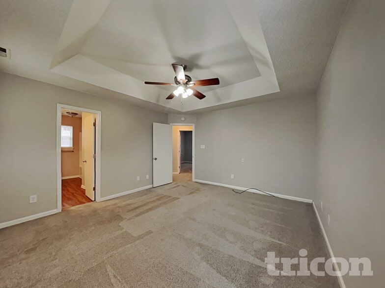 Building Photo - 10419 Battle Ct