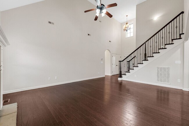 Building Photo - 4 Bedroom Pet Friendly Home For Rent!