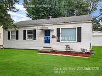 Building Photo - Cozy 3 Bed, 1 Bath Home with Main Floor La...