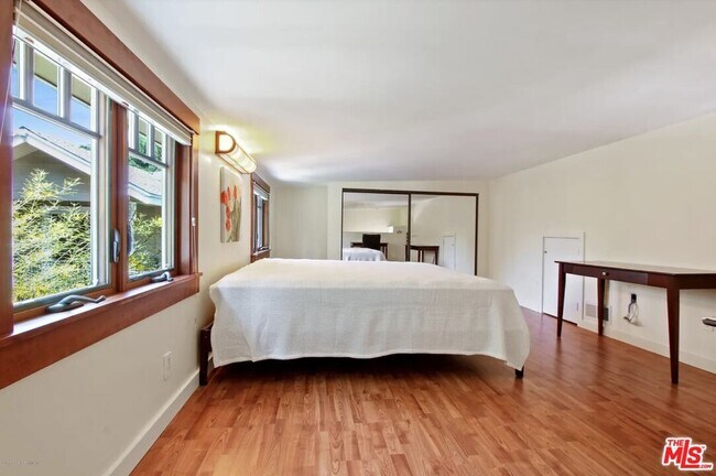 Building Photo - 130 S Arroyo Blvd