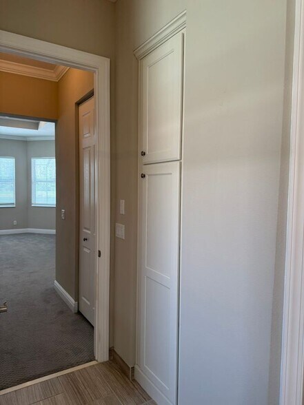 Building Photo - 16015 Cape Coral Dr