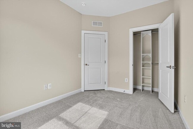 Building Photo - 44692 Collingdale Terrace