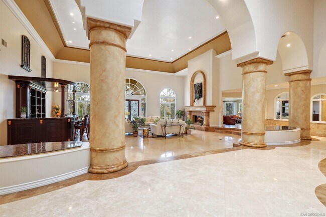 Building Photo - 459 Flores De Oro