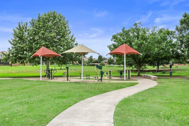 Building Photo - 18613 Falcon Pointe Blvd