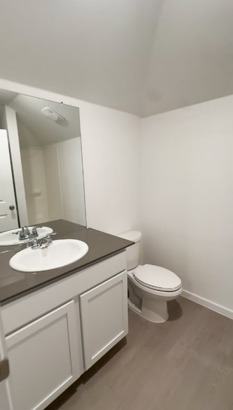 Building Photo - 5018 Primrose Rdg