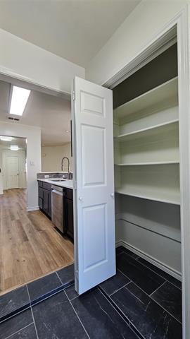 Building Photo - 901 W Congress St