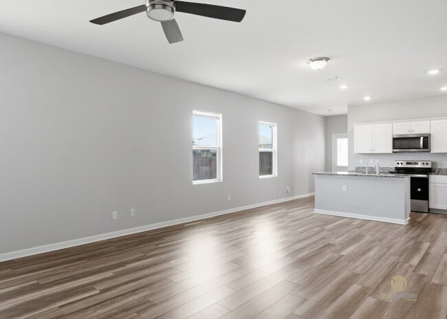 Building Photo - 5625 Pearl Mdw