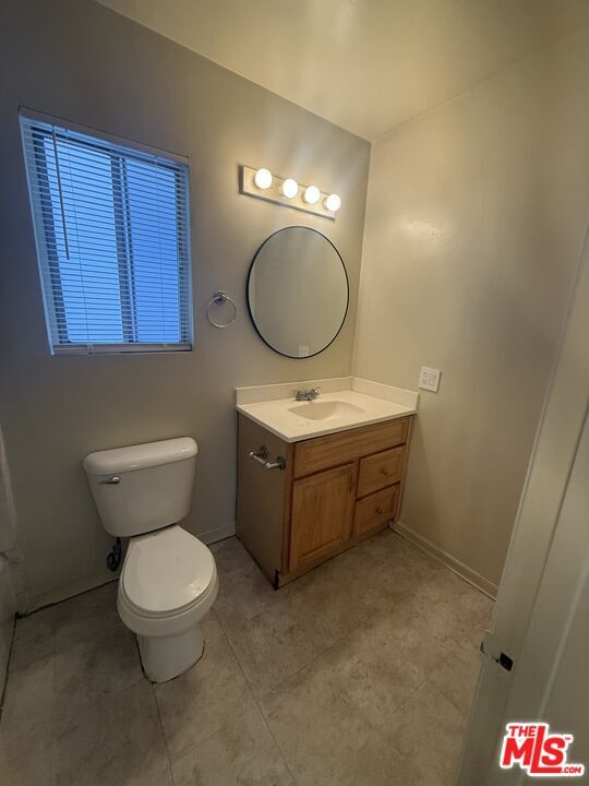 Building Photo - 1166 Amherst Ave