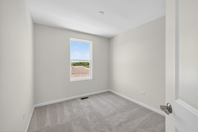Building Photo - 2635 Lohan Wy