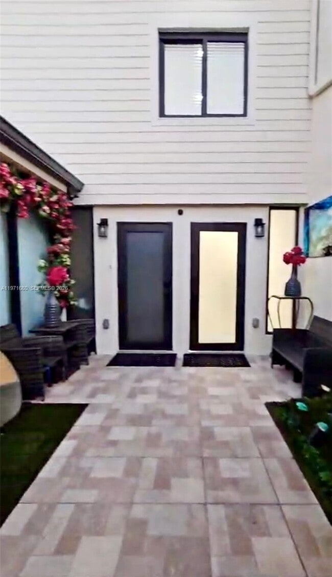 Building Photo - 7811 SW 102nd Pl