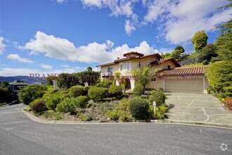 Building Photo - Mediterranean Style Home on Cul De Sac wit...