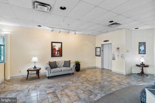 Building Photo - 6072 Main St