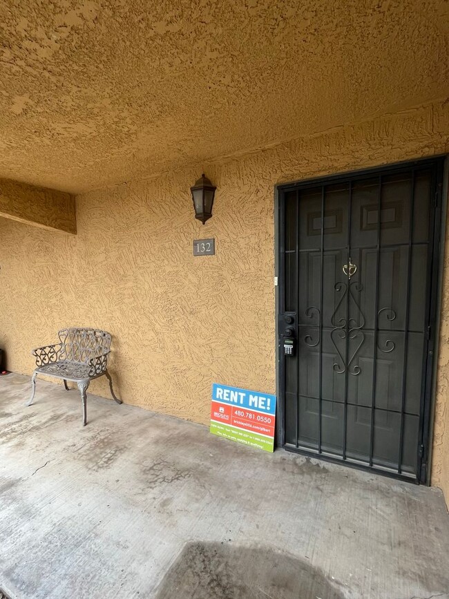 Building Photo - 2 Bedroom Condo in the Scottsdale Terrace ...