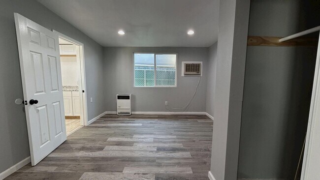 Building Photo - 1 Bedroom 1 Bath Detached Unit in Cherry V...
