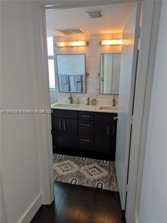 Building Photo - 41 SE 5th St