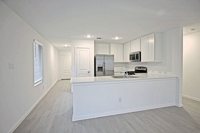 Building Photo - 350 Kayden Ct