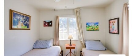 Building Photo - 331 Bonite St