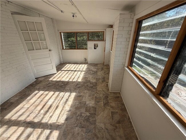 Building Photo - 416 GA-9