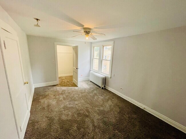 Building Photo - 3632 S 52nd Ct