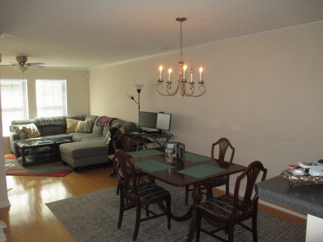 Building Photo - Darling 2br/3.5 townhome in Brier Creek! O...