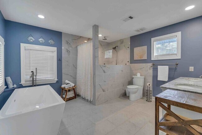 Building Photo - 61 Sunfish St