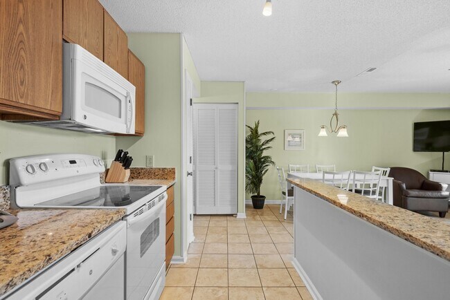 Building Photo - 203 Double Eagle Dr