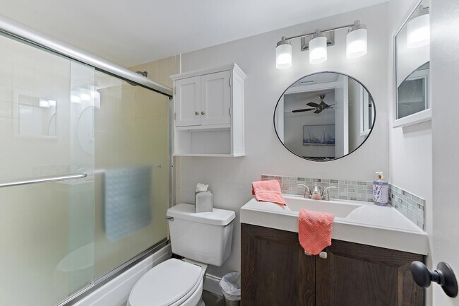 Building Photo - 1605 S US Hwy 1