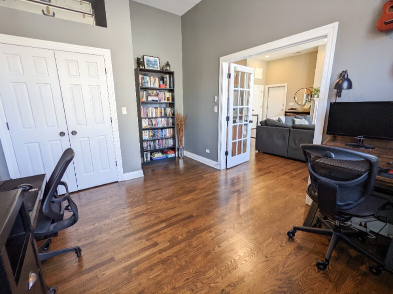 Building Photo - 1803 W Thomas St