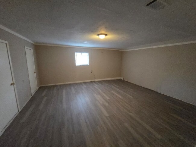 Building Photo - 1352 Dianne Dr