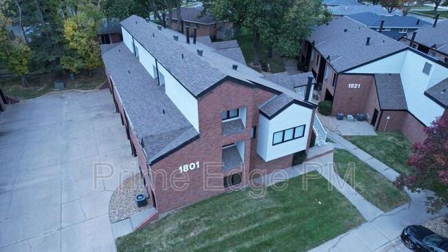 Building Photo - 1801 Ridgehaven Ct