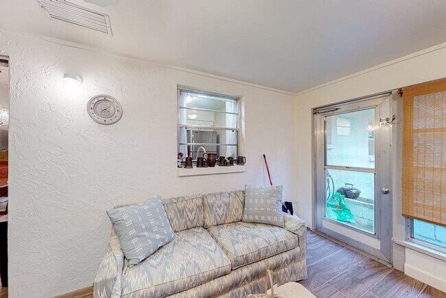 Building Photo - 5887 Whistlewood Cir