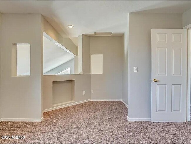 Building Photo - 16625 S 34th Way