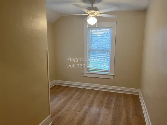 Building Photo - 1720 Grace Ave NE