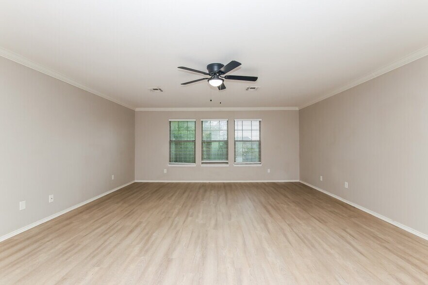 Building Photo - 19716 San Chisolm Dr