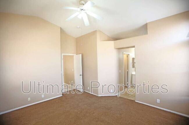 Building Photo - 4120 W Wethersfield Rd