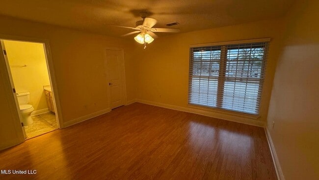 Building Photo - 289 Highpoint Dr