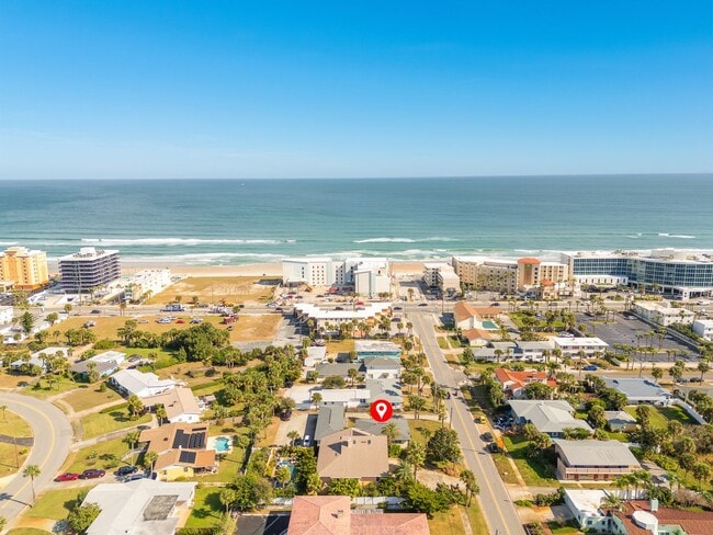 Building Photo - 517 University Blvd