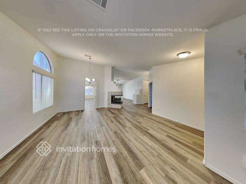 Building Photo - 6285 Hill Haven Ave