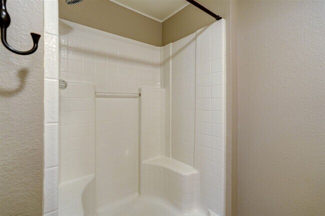 Building Photo - Executive Home in The Ranch - 4 bed 3 bath