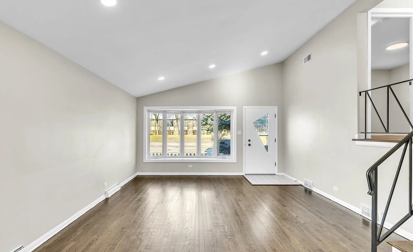 Building Photo - 11011 W Roosevelt Rd