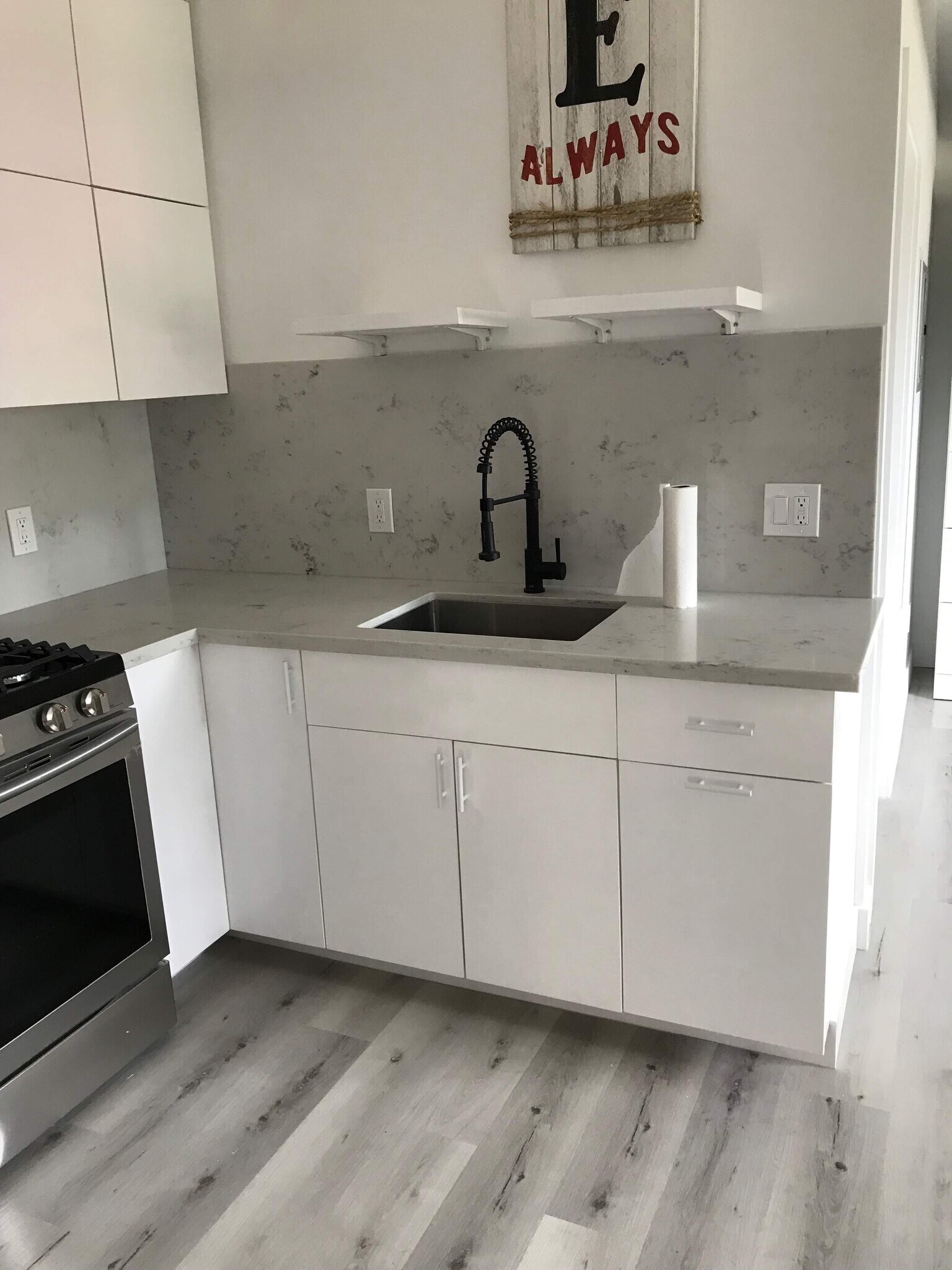 Building Photo - 6307 Calvin Ave