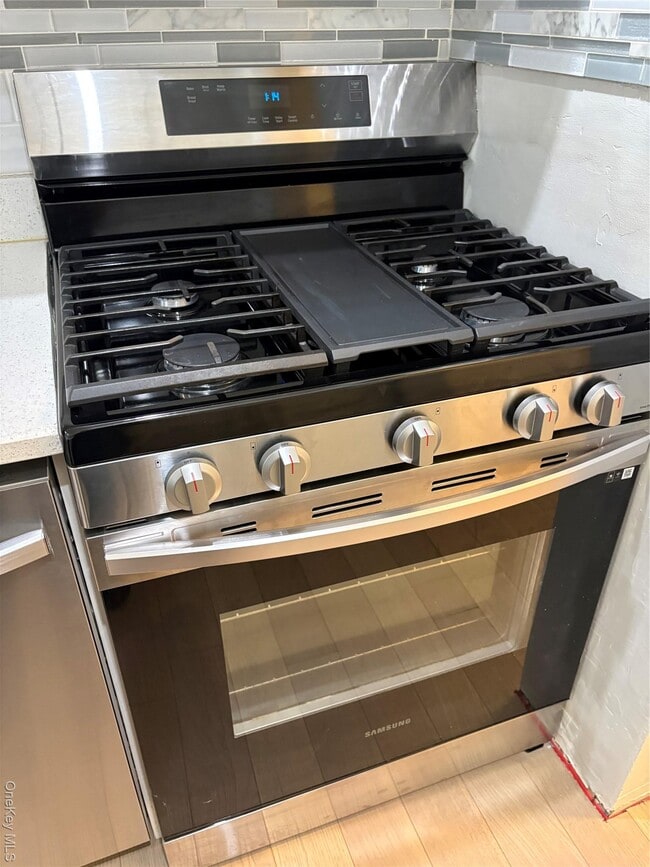 Building Photo - 305 Sixth Ave