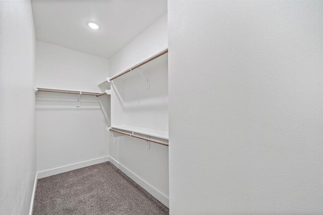Building Photo - 4536 Sunflower St